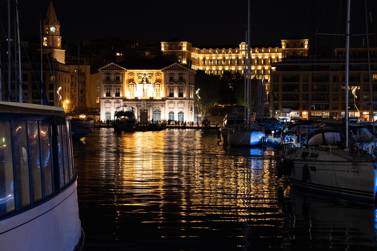 Les villes nocturnes les plus populaires de France